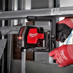 Tools & Equipment Milwaukee 3521-21 REDLITHIUM USB Rechargeable Cordless Green Cross Line Laser