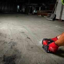 Milwaukee 3622-21 M12 12V Li-Ion Green Cross Line W/Plumb Points Laser Level Kit Tools & Equipment