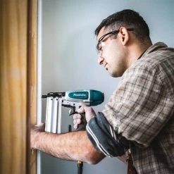 Makita AF506 5/8" - 2" Tool Less Narrow Nose Pneumatic Brad Nailer 18 Gauge 13 Makita AF506 5/8