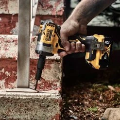 DeWALT DCF913B 20V 3/8" Compact Impact Wrench - Bare Tool Tools & Equipment 12 DeWALT DCF913B 20V 3/8