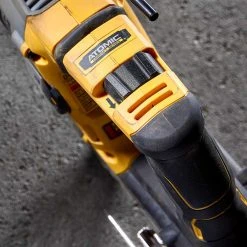 DeWALT DCH172D2 20V MAX ATOMIC 5/8