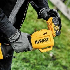 DeWALT DCKO215M1 20V MAX XR Brushless Li-Ion String Trimmer And Blower Combo Kit