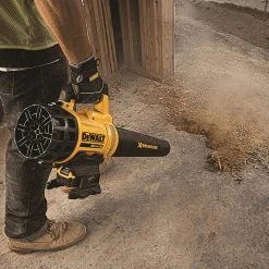 Tools & Equipment DeWALT DCKO975M1 20V Cordless Brushless String Trimmer/Blower Combo Kit