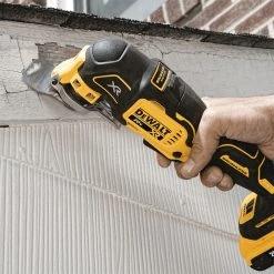 Tools & Equipment DeWALT DCS356D1 20V MAX XR Brushless Cordless 3-Speed Oscillating Multi-Tool Kit
