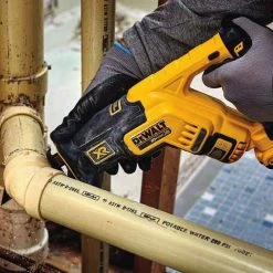 Tools & Equipment DeWALT DCS367L1 20 V MAX XR Cordless Brushless Compact Reciprocating Saw Kit