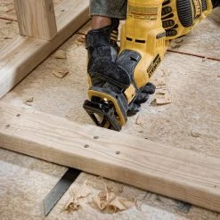 DeWALT 20V MAX* COMPACT Reciprocating Saw Kit (5.0Ah) - DCS387P1