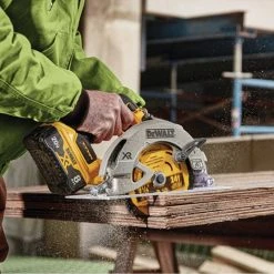 Tools & Equipment DeWALT DCS574W1 20V MAX XR Brushless Cordless Circular Saw W/ Power Detect Kit