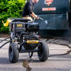 DeWALT DXPW4400 4400 PSI Honda Gas Engine Pressure Washer W/ AAA Triplex Pump Lawn & Outdoor Power
