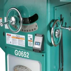 Grizzly G0652 220V/440V 10 Inch 5 HP 3-Phase Heavy-Duty Cabinet Table Saw