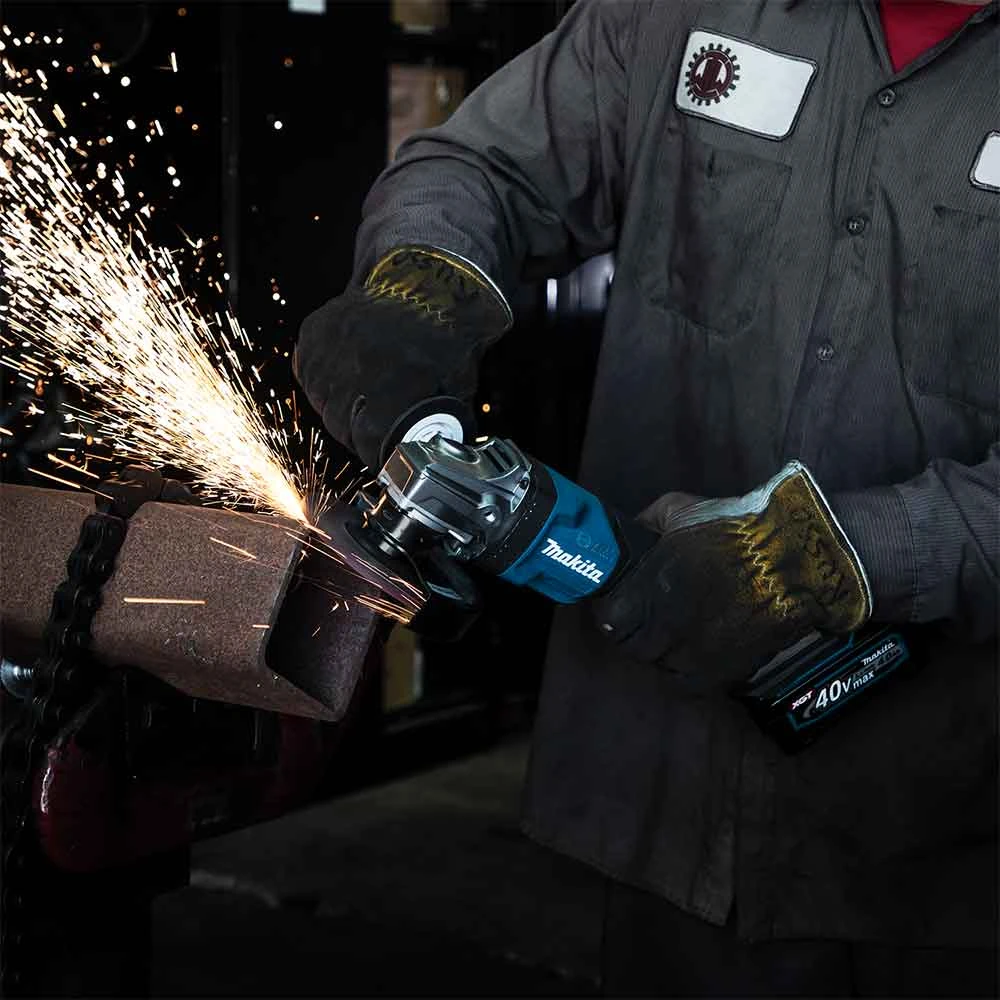 Makita GAG03M1 40V MAX XGT 4-1/2” / 5" Brushless Paddle Switch Angle Grinder Kit - Power Tools & Equipment 12 Makita GAG03M1 40V MAX XGT 4-1/2” / 5" Brushless Paddle Switch Angle Grinder Kit Tools & Equipment