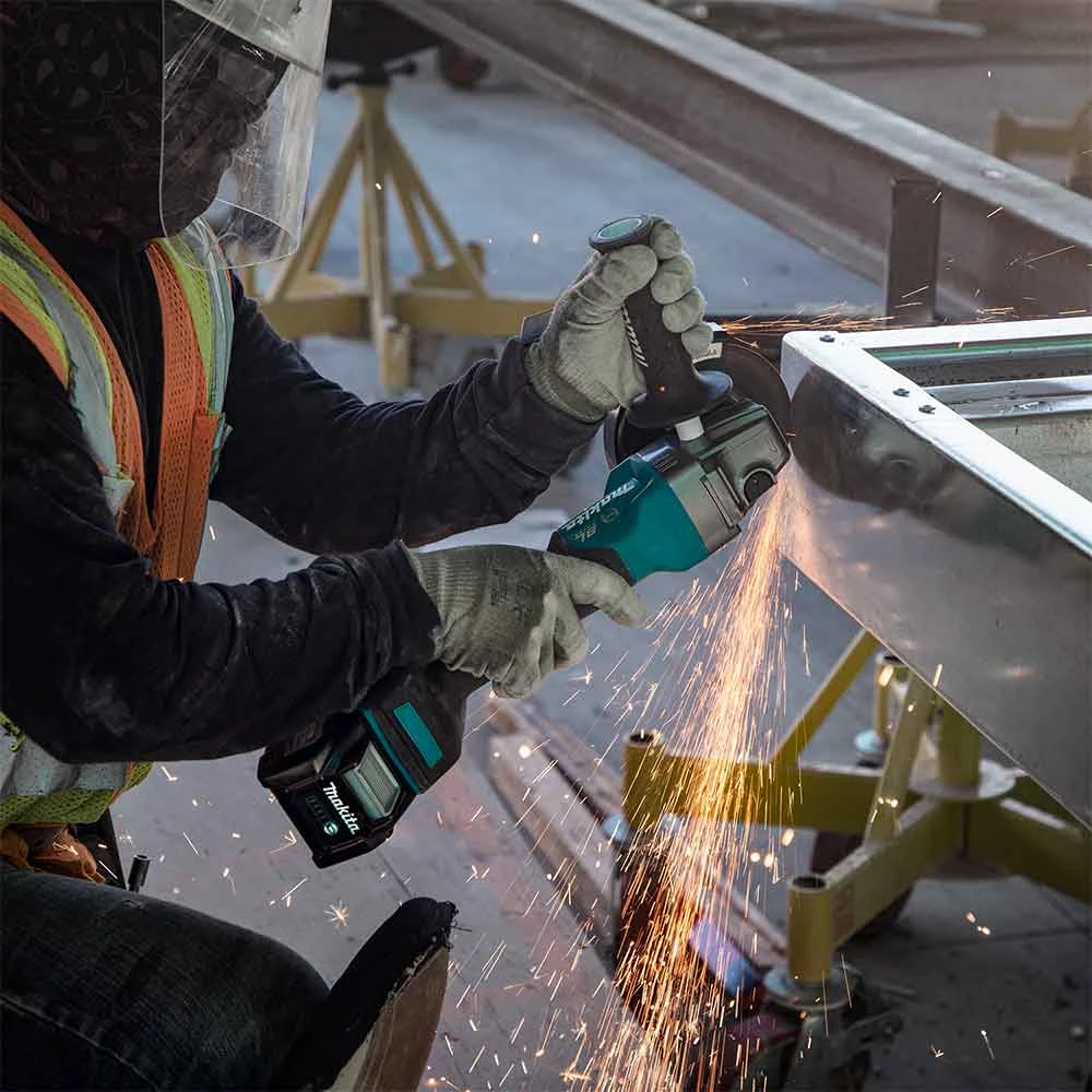 Makita GAG03M1 40V MAX XGT 4-1/2” / 5" Brushless Paddle Switch Angle Grinder Kit - Power Tools & Equipment 13 Makita GAG03M1 40V MAX XGT 4-1/2” / 5" Brushless Paddle Switch Angle Grinder Kit Tools & Equipment