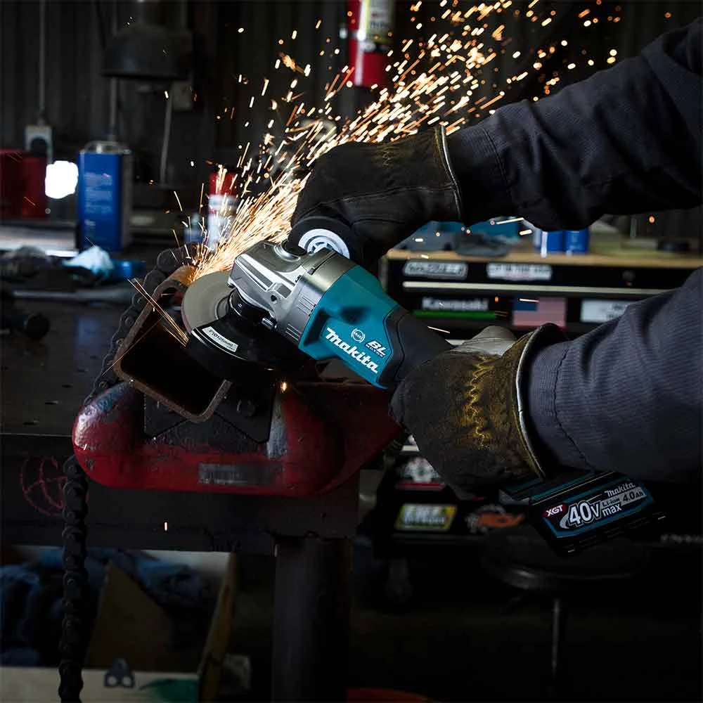 Makita GAG03M1 40V MAX XGT 4-1/2” / 5" Brushless Paddle Switch Angle Grinder Kit - Power Tools & Equipment 10 Makita GAG03M1 40V MAX XGT 4-1/2” / 5" Brushless Paddle Switch Angle Grinder Kit Tools & Equipment