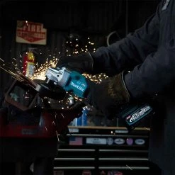 Makita GAG06M1 40V MAX XGT 4-1/2” / 5