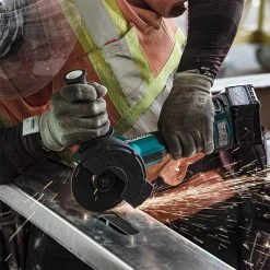 Makita GAG06M1 40V MAX XGT 4-1/2” / 5