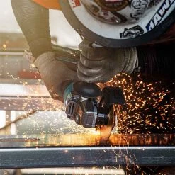 Makita GAG06M1 40V MAX XGT 4-1/2” / 5