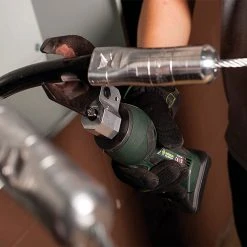 Greenlee ES32ML110 110V Cordless Lithium-Ion Micro Cable Cutting Tool