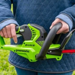 GreenWorks Commercial 24H20 24V 22” Cordless Lightweight Hedge Trimmer Kit Lawn & Outdoor Power