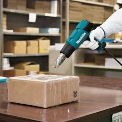 Makita HG6530VK 120 Volt LCD Digital Display Variable Temperature Heat Gun Kit Tools & Equipment