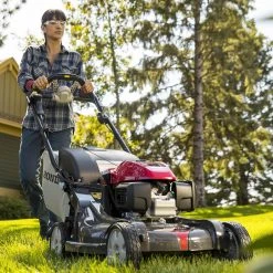 Honda HRX2176HYA 21" 4-in-1 Versamow Hydrostatic Self-Propelled Lawn Mower Lawn & Outdoor Power