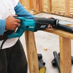 Makita JR3070CT 15-Amp 2,800 Spm Corded Anti-Vibration Reciprocating Saw Tools & Equipment