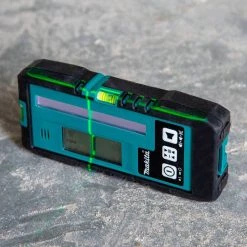 Tools & Equipment Makita LE00855702 262 Foot Rubberized Housing Green/Red Line Laser Detector