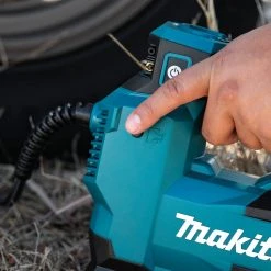 Makita MP001GZ01 40V MAX XGT Cordless High-Pressure Inflator - Bare Tool