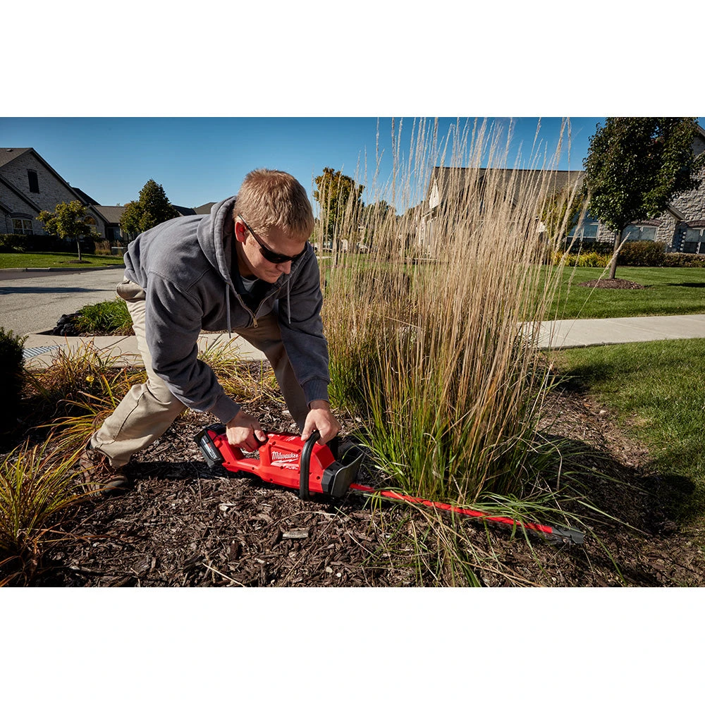 Milwaukee 2726-21HD M18 FUEL 18V 24-Inch Ergonomic Hedge Trimmer Kit - Lawn & Outdoor Power Tool 13 Milwaukee 2726-21HD M18 FUEL 18V 24-Inch Ergonomic Hedge Trimmer Kit Lawn & Outdoor Power