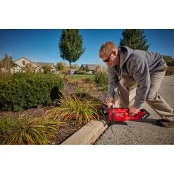 Milwaukee 2726-21HD M18 FUEL 18V 24-Inch Ergonomic Hedge Trimmer Kit - Lawn & Outdoor Power Tool 28 Milwaukee 2726-21HD M18 FUEL 18V 24-Inch Ergonomic Hedge Trimmer Kit Lawn & Outdoor Power