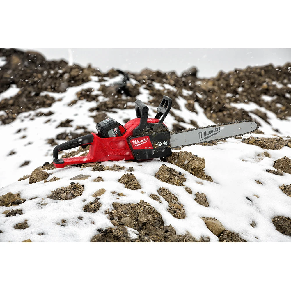 Milwaukee 2727-20C M18 FUEL 14" Ergonomic Cordless Chainsaw - Bare Tool for Lawn & Outdoor Power Tools 9 Milwaukee 2727-20C M18 FUEL 14" Ergonomic Cordless Chainsaw - Bare Tool Lawn & Outdoor Power