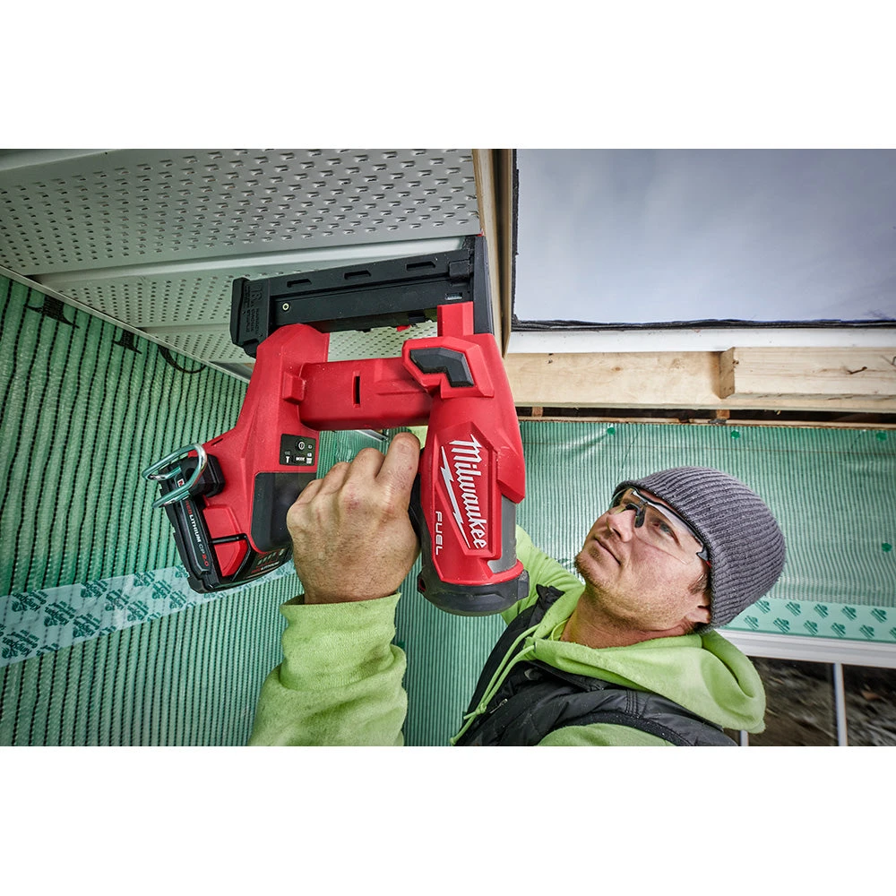 Milwaukee 2749-20 M18 FUEL 18V 18-Gauge 1/4" Narrow Crown Stapler - Bare Tool Tools & Equipment 12 Milwaukee 2749-20 M18 FUEL 18V 18-Gauge 1/4" Narrow Crown Stapler - Bare Tool Tools & Equipment