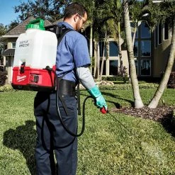 Milwaukee 2820-20PS M18 18V 4 Gallon Switch Tank Backpack Sprayer, Bare Tool