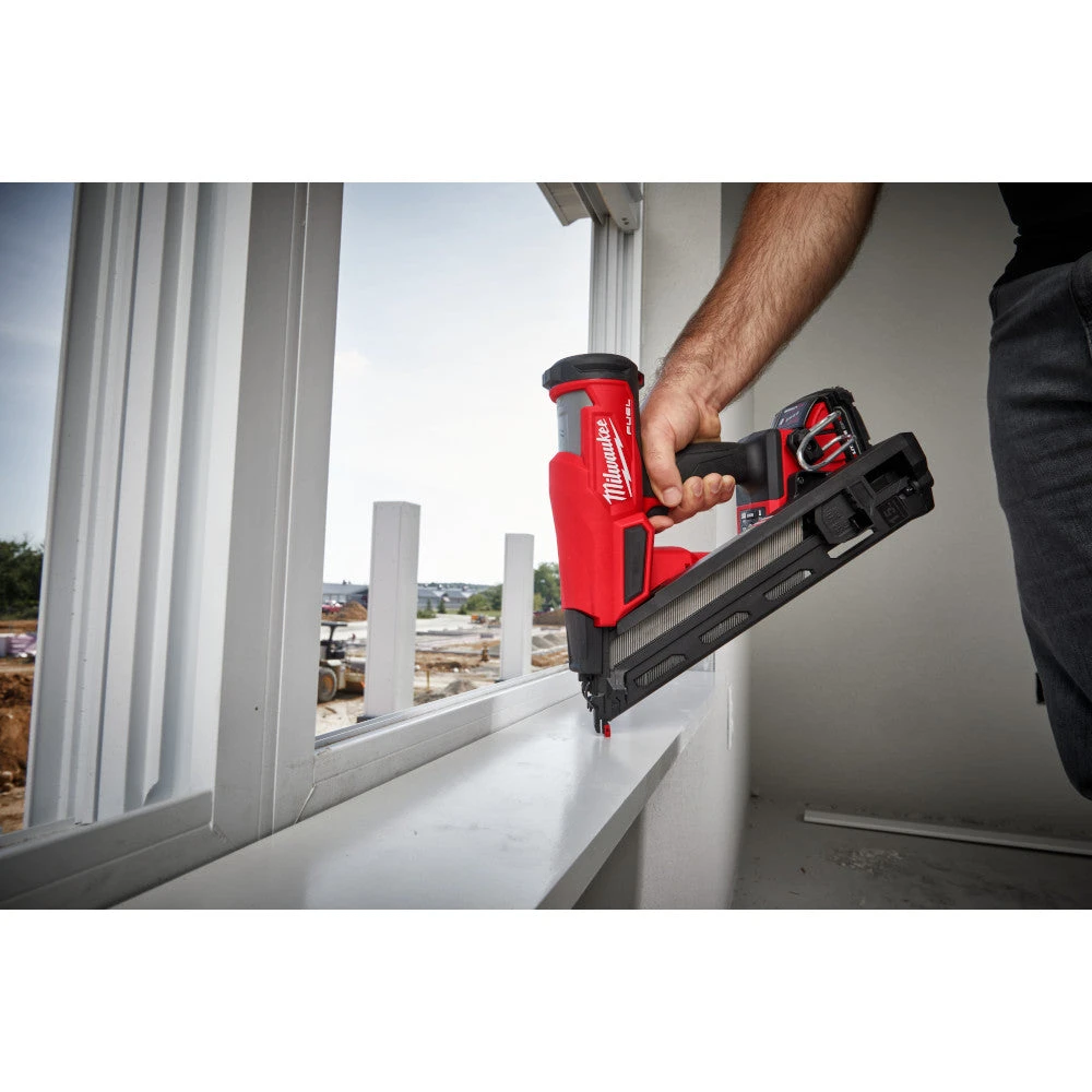 Milwaukee 2839-20 M18 FUEL Ergonomic Cordless 15 Gauge Finish Nailer - Bare Tool 10 Milwaukee 2839-20 M18 FUEL Ergonomic Cordless 15 Gauge Finish Nailer - Bare Tool