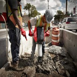 Tools & Equipment Milwaukee MXF368-1XC MX FUEL Breaker With Chisels Cart Battery Pack And Charger