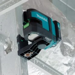 Makita SK105GDNAX 12 Volt Max 2.0 Ah CXT Cordless Green Beam Laser Kit Tools & Equipment