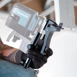 Makita SK106DNAX 12 Volt 2.0Ah CXT Cordless Self-Leveling 4 Point Red Laser Kit Tools & Equipment