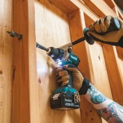 Tools & Equipment Makita XT288T 18V LXT Li-Ion Brushless Cordless Drill/Driver Combo Kit
