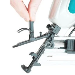 Makita AF635 15ga 2-1/2-Inch Powerful Pneumatic Lock-Out Angled Finish Nailer