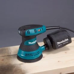 Tools & Equipment Makita BO5031K 5-Inch 3.0 Amp Variable Speed Control Random Orbit Sander Kit 12 Tools & Equipment Makita BO5031K 5-Inch 3.0 Amp Variable Speed Control Random Orbit Sander Kit