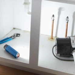 Bosch GLI12V-300N 12-Volt Max 300 Lumens LED Cordless Light Stick - Bare Tool Tools & Equipment