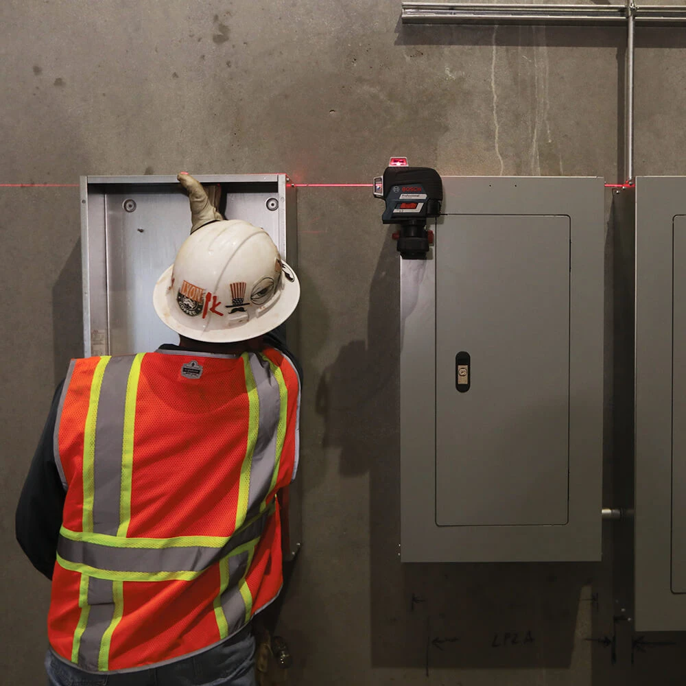 Bosch GLL3-330C 360-Degree 3-Plane Red Beam Self-Leveling Line Laser Kit – Precision Measuring Tool for Professionals 9 Bosch GLL3-330C 360-Degrees 3-Plane Red Beam Self-Leveling Line Laser Kit