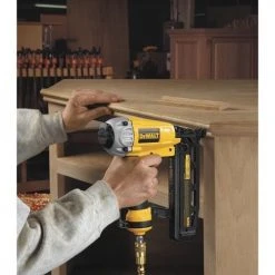 DeWALT D51257K 16 Gauge Finisher Nailer Air Nail Gun Tool