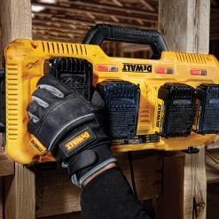 Tools & Equipment DeWALT DCB104 4 Port Durable Multiport Recharging Simultaneous Fast Charger