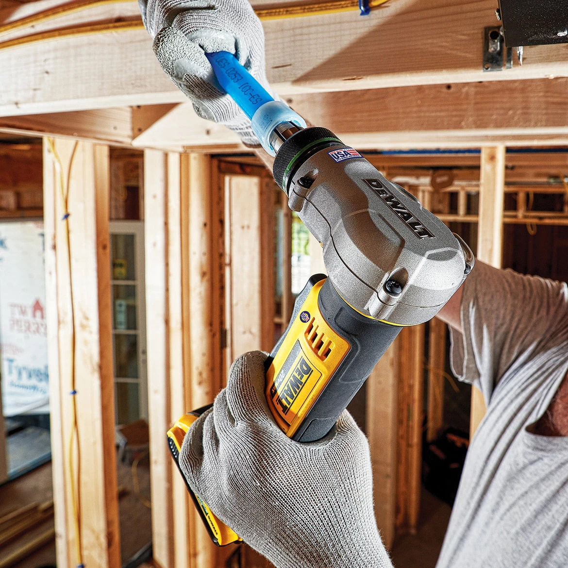 Tools & Equipment DeWALT DCE400D2 20V MAX 1-Inch Pex Cordless Rotating Head Expander Tool Kit 8 Tools & Equipment DeWALT DCE400D2 20V MAX 1-Inch Pex Cordless Rotating Head Expander Tool Kit