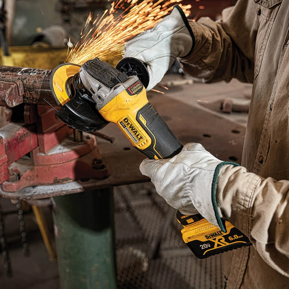 DeWALT DCG413R2 20V MAX XR 4-1/2-Inch Cordless Brushless Angle Grinder Kit 9 DeWALT DCG413R2 20V MAX XR 4-1/2-Inch Cordless Brushless Angle Grinder Kit