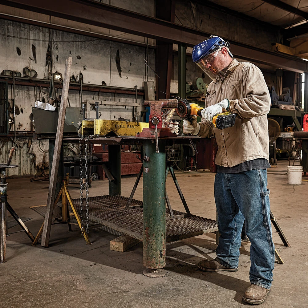 DeWALT DCG413R2 20V MAX XR 4-1/2-Inch Cordless Brushless Angle Grinder Kit 10 DeWALT DCG413R2 20V MAX XR 4-1/2-Inch Cordless Brushless Angle Grinder Kit