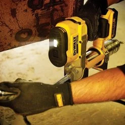 DeWALT DCGG571M1 20V MAX Lithium Ion Automatic 42" Grease Gun Tool Kit 11 DeWALT DCGG571M1 20V MAX Lithium Ion Automatic 42