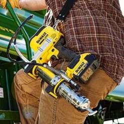 DeWALT DCGG571M1 20V MAX Lithium Ion Automatic 42" Grease Gun Tool Kit 14 DeWALT DCGG571M1 20V MAX Lithium Ion Automatic 42
