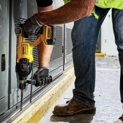 DeWALT DCH133B 20V 1-Inch D-Handle XR Brushless Rotary Hammer - Bare Tool Tools & Equipment