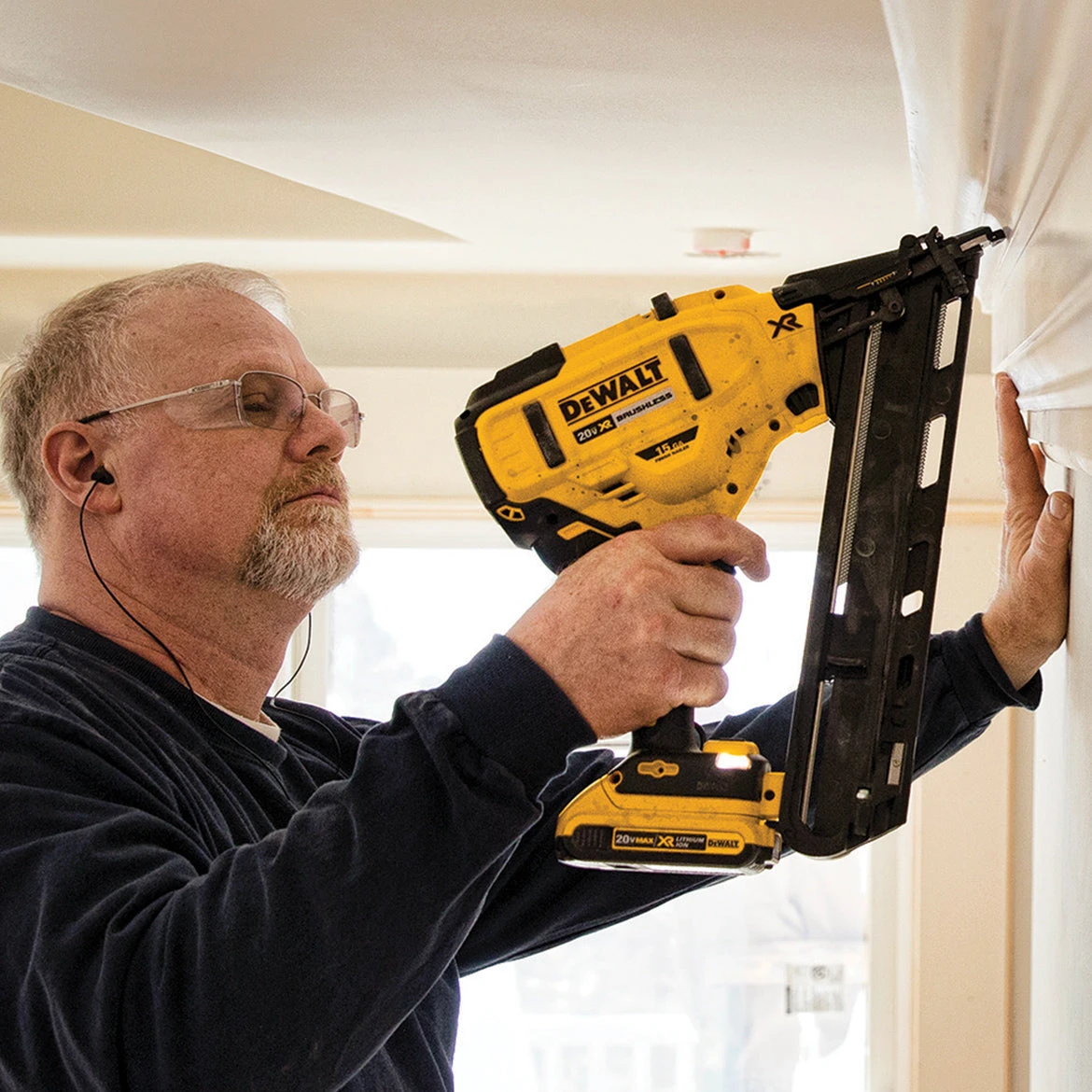 DeWALT DCN650D1 20V MAX XR 15-Gauge Cordless Angled Finish Nailer Kit | Efficient & Portable Nailer for Professionals 11 DeWALT DCN650D1 20V MAX XR 15-Gauge Cordless Angled Finish Nailer Kit Tools & Equipment