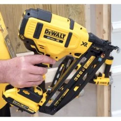 DeWALT DCN660B 20V MAX XR 16-Guage 2-1/2" Li-Ion Angled Finish Nailer -Bare Tool